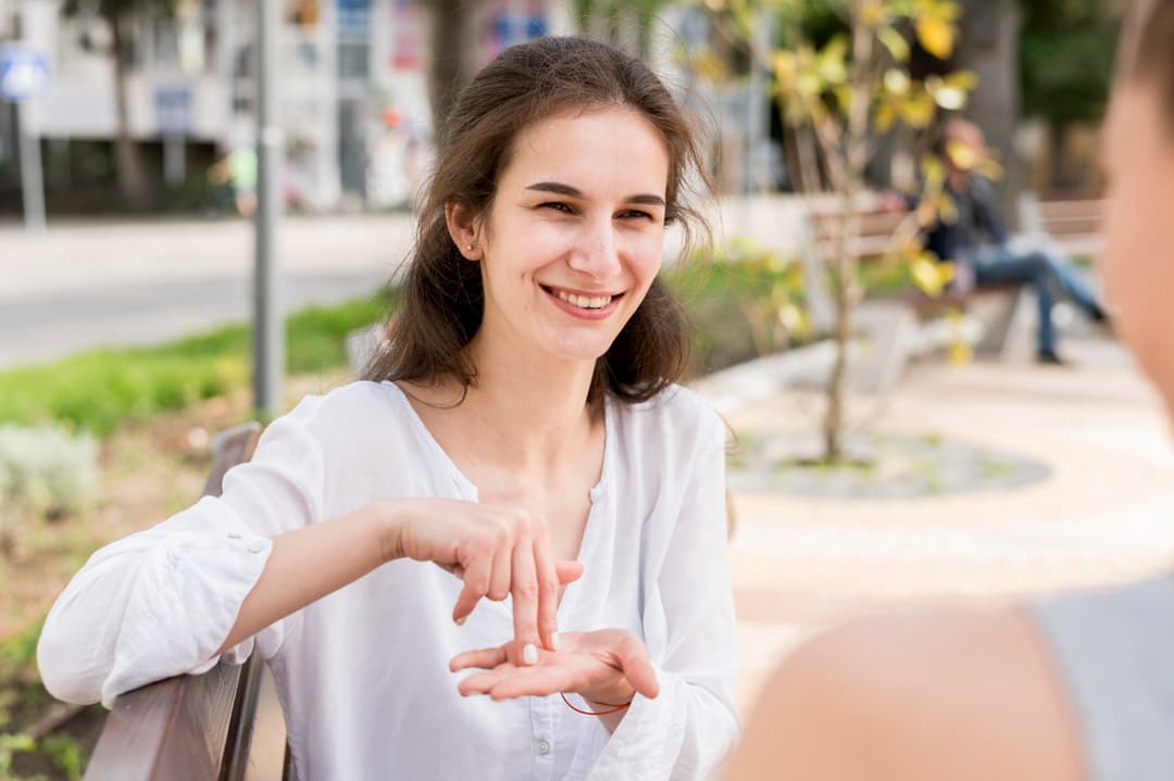 Sign Language Online (ASL): Learn Easily via Sign Language Class | Promova